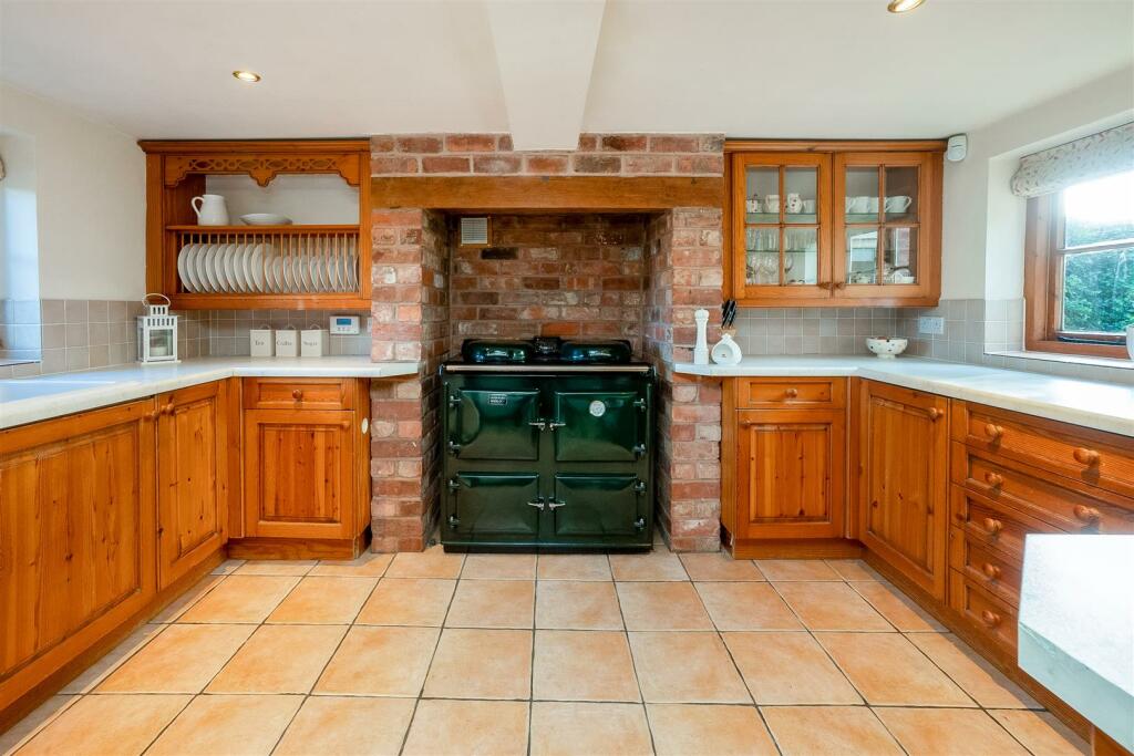 Additional property image - Toad Cottage, Church Lane, Barford