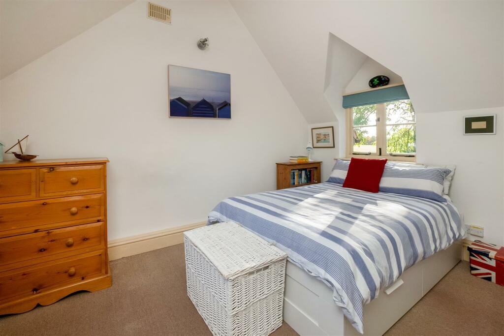 Additional property image - Toad Cottage, Church Lane, Barford