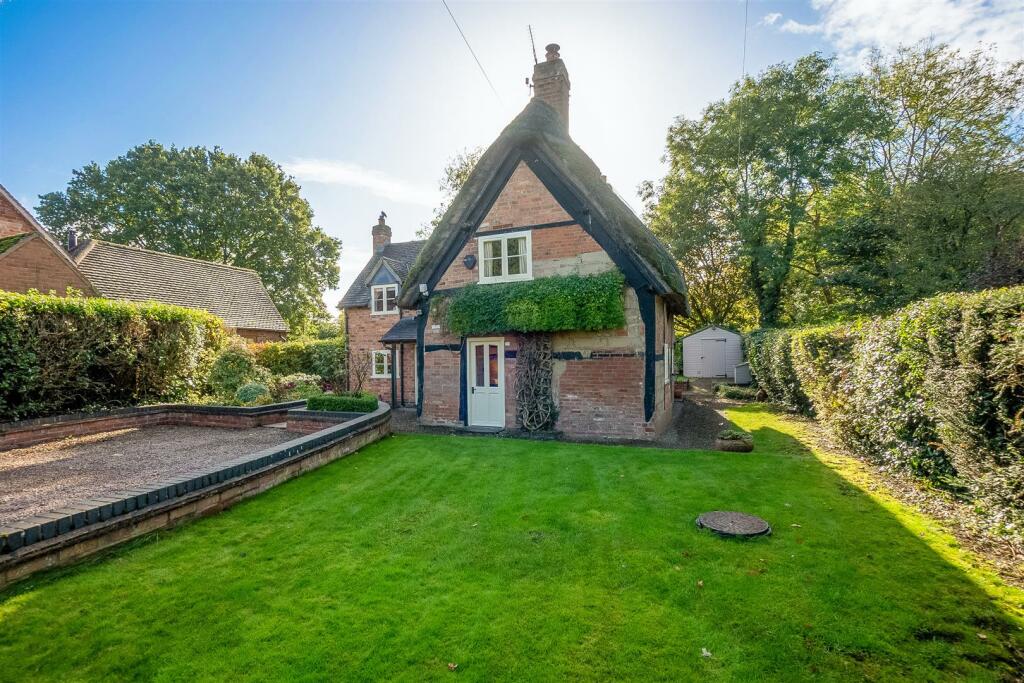 Additional property image - Toad Cottage, Church Lane, Barford
