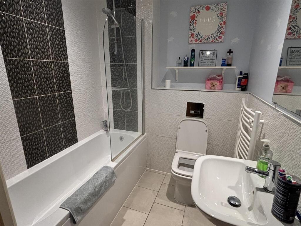 Additional property image - Ettington Road, Wellesbourne, Warwick