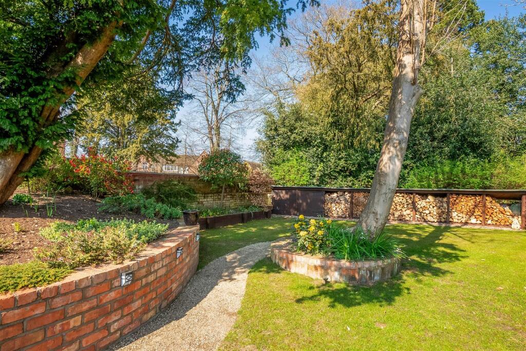 Main image of property: Wellesbourne Road, Barford