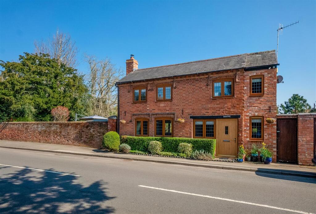 Main image of property: Wellesbourne Road, Barford