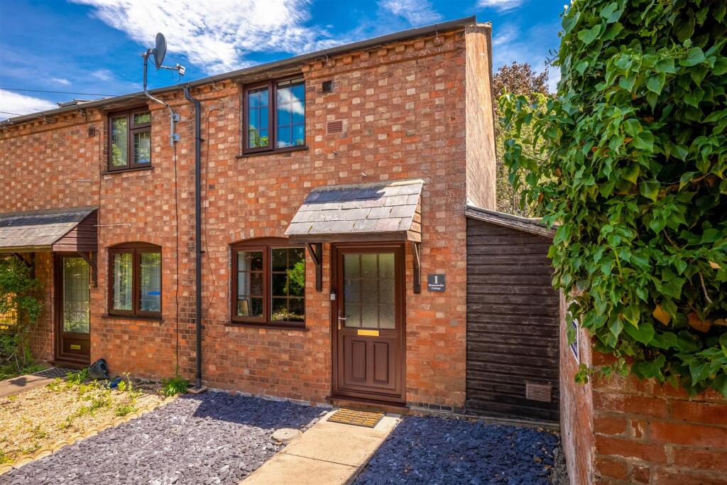 Main image of property: Garden Terrace, Wellesbourne,