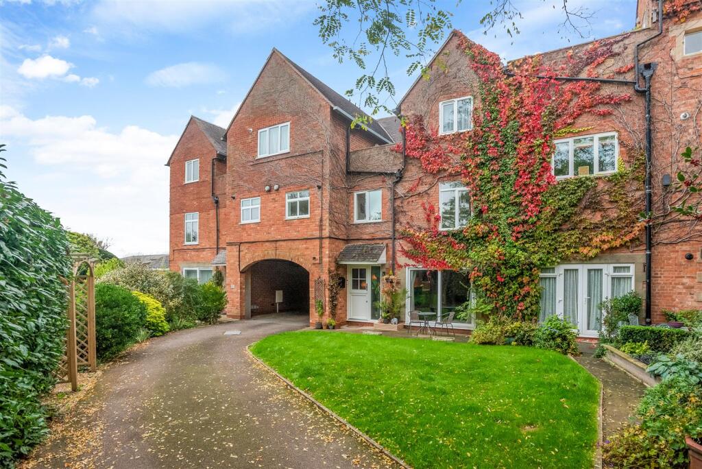 Main image of property: Staple Hill, Wellesbourne