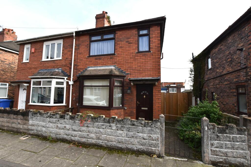 2 bedroom semi-detached house for sale in Fielding Street, Stoke-on-Trent, ST4