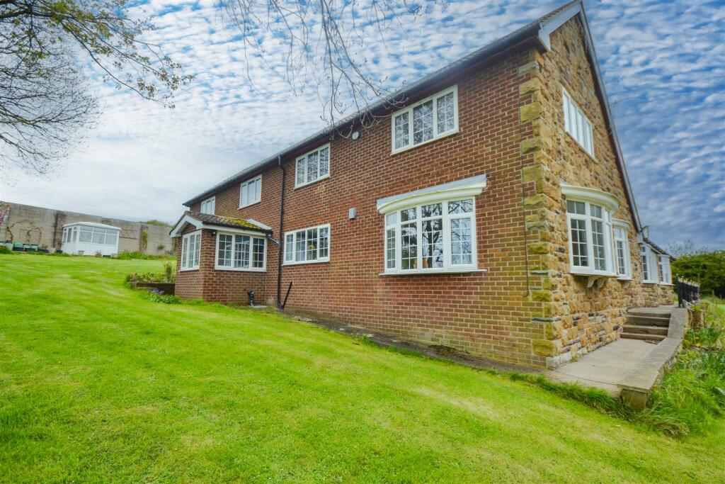 5 bedroom detached house for sale in 'Seaview', New Brotton, TS12