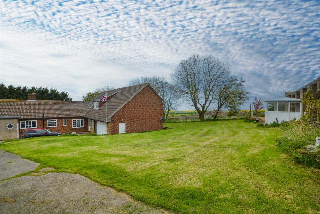 5 bedroom detached house for sale in 'Seaview', New Brotton, TS12