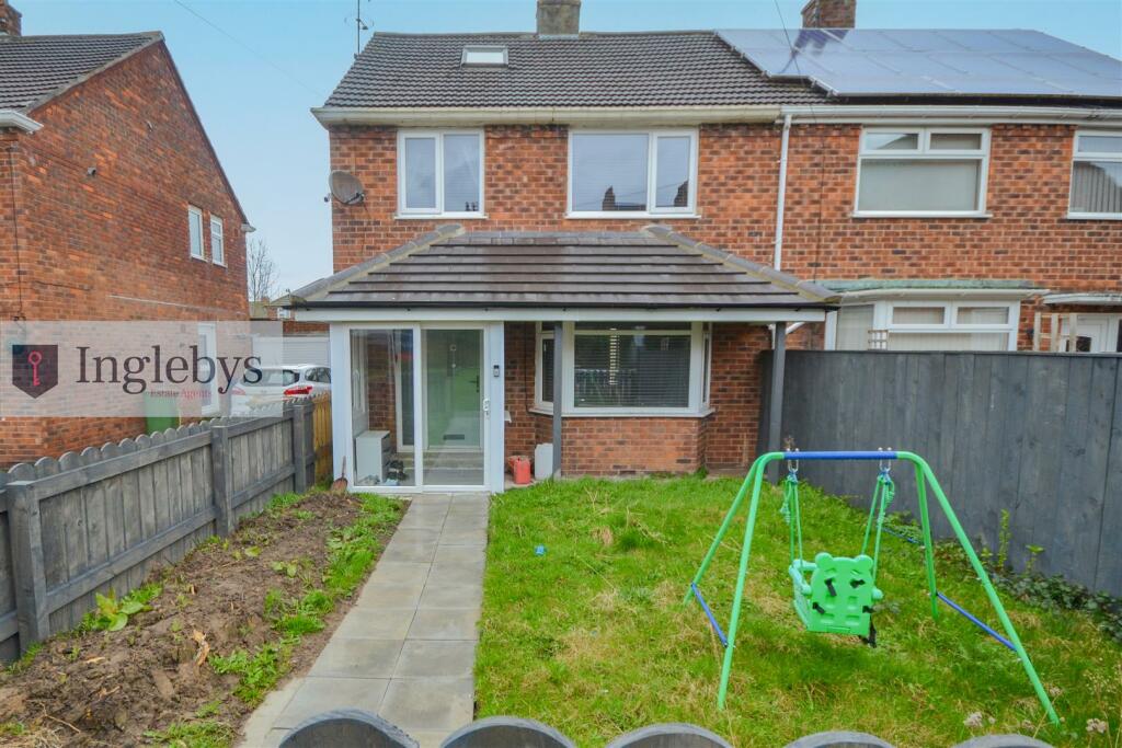 3 bedroom semidetached house for sale in CoOperative Close, Loftus, TS13