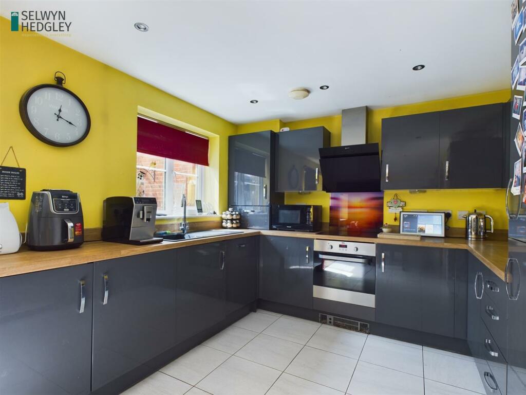 3 bedroom detached house for sale in Rosthwaite Drive, SkeltonIn