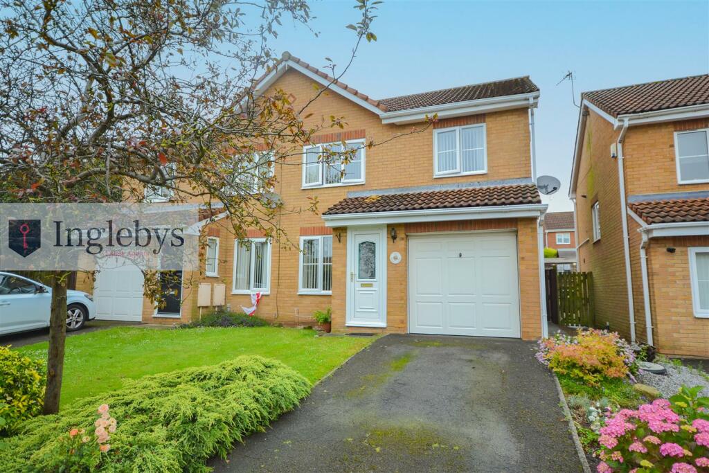 3 bedroom semidetached house for sale in Rodney Close, Brotton, TS12