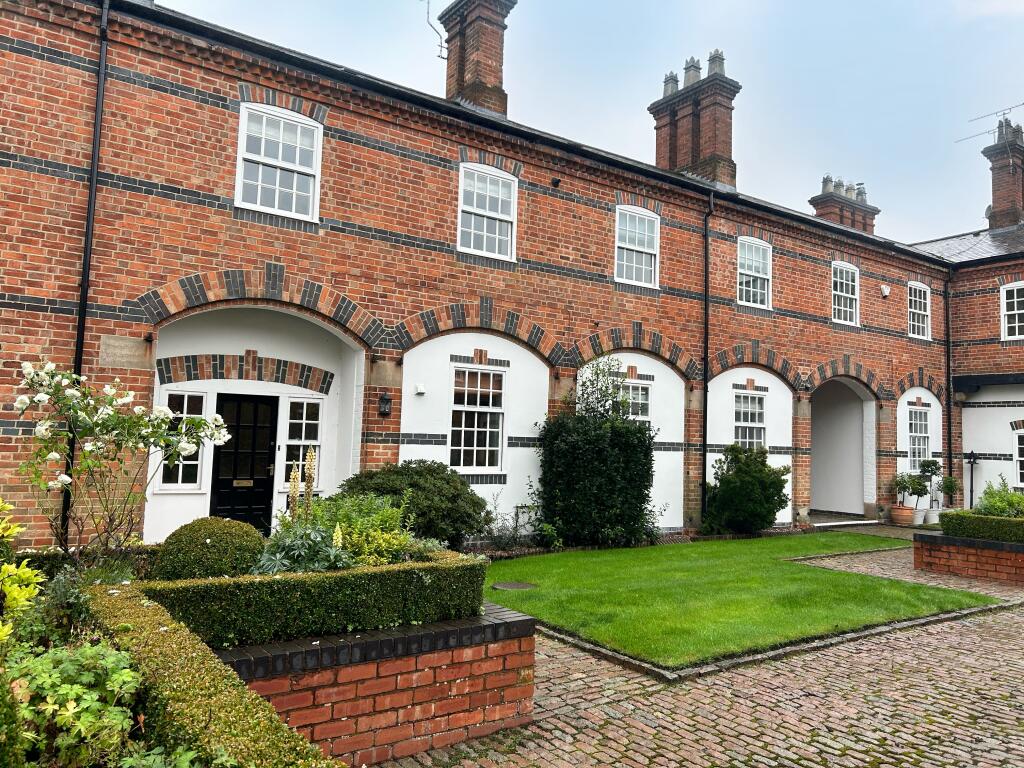 Rangemore Hall Mews, Rangemore, BURTONONTRENT