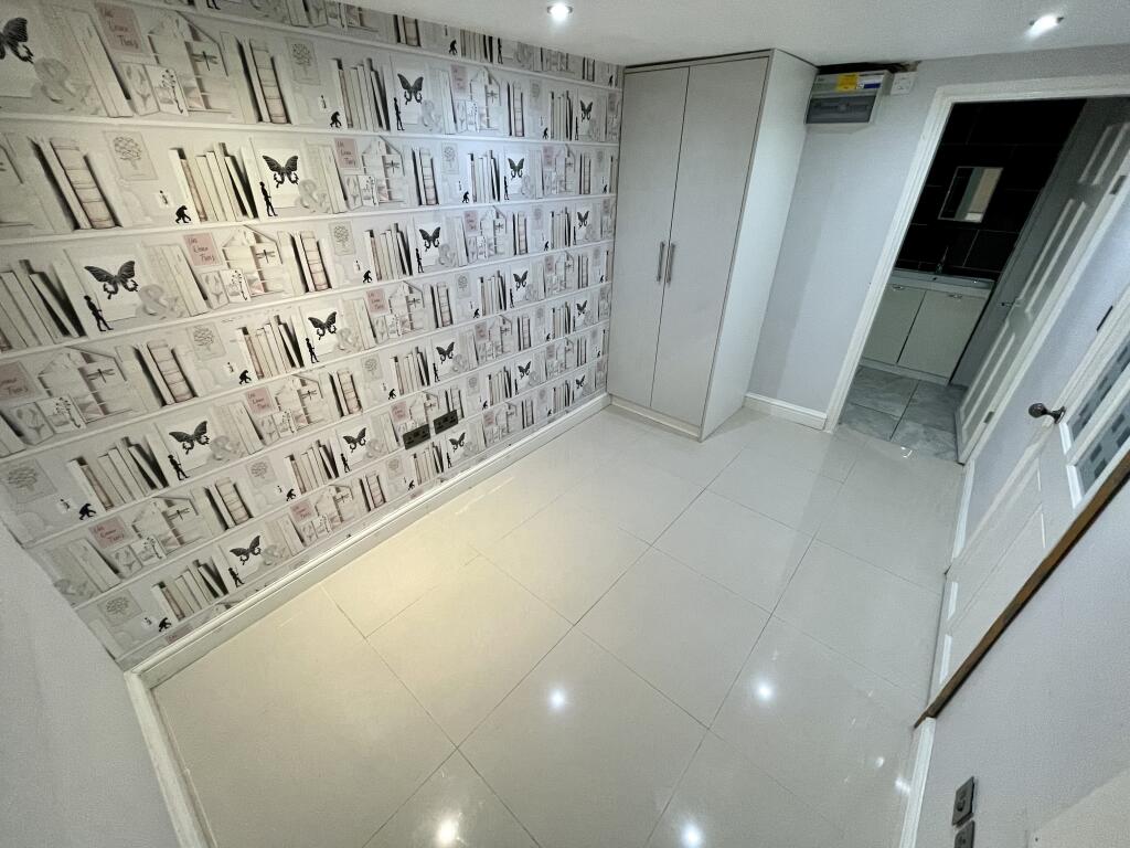 Additional property image - Fabian Crescent, Shirley, SOLIHULL