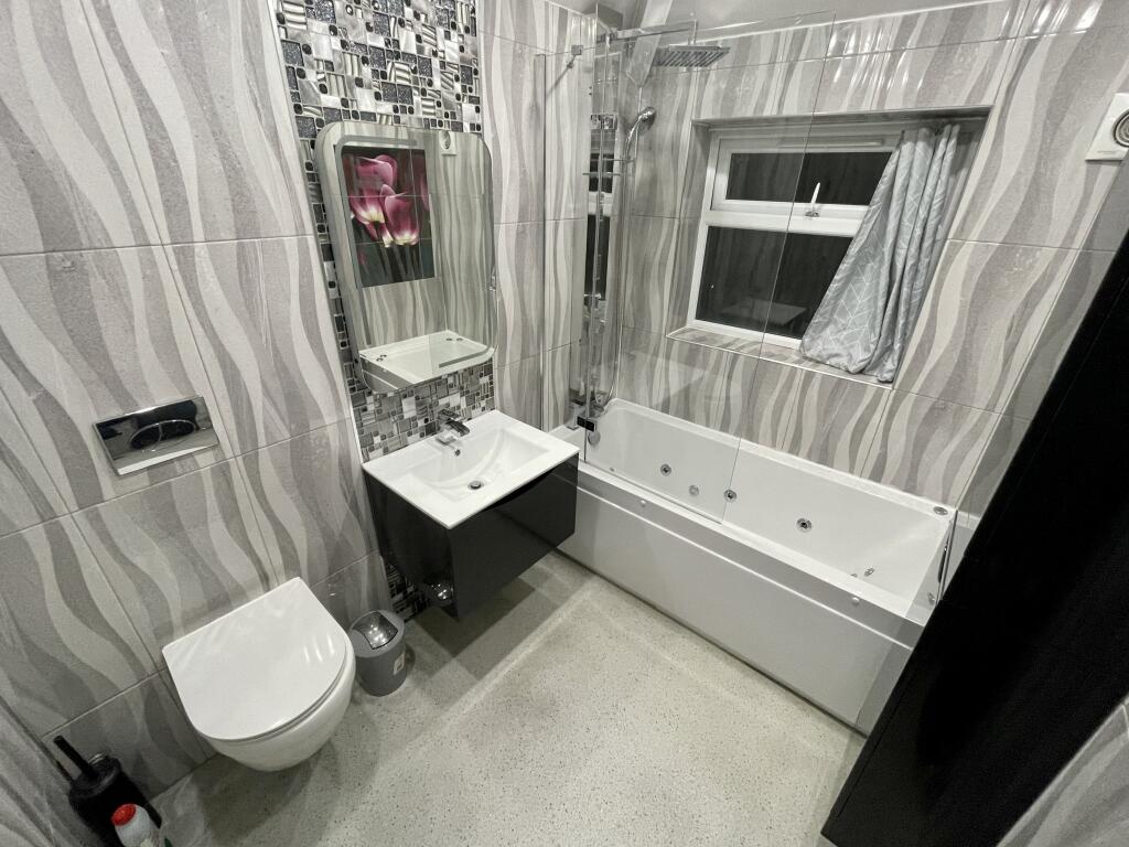 Additional property image - Fabian Crescent, Shirley, SOLIHULL