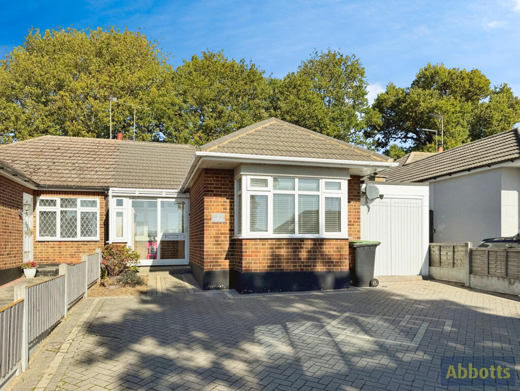Main image of property: Sunnybank Close, Leigh on Sea