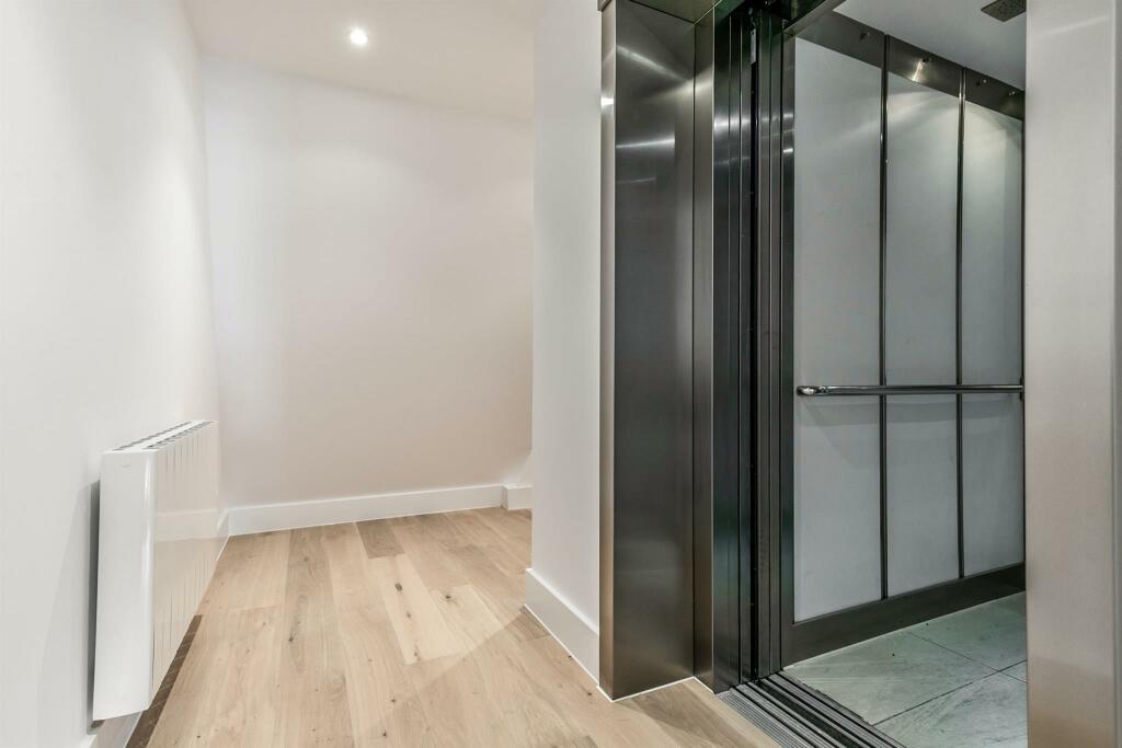 Additional property image - Russell Mews, Brighton