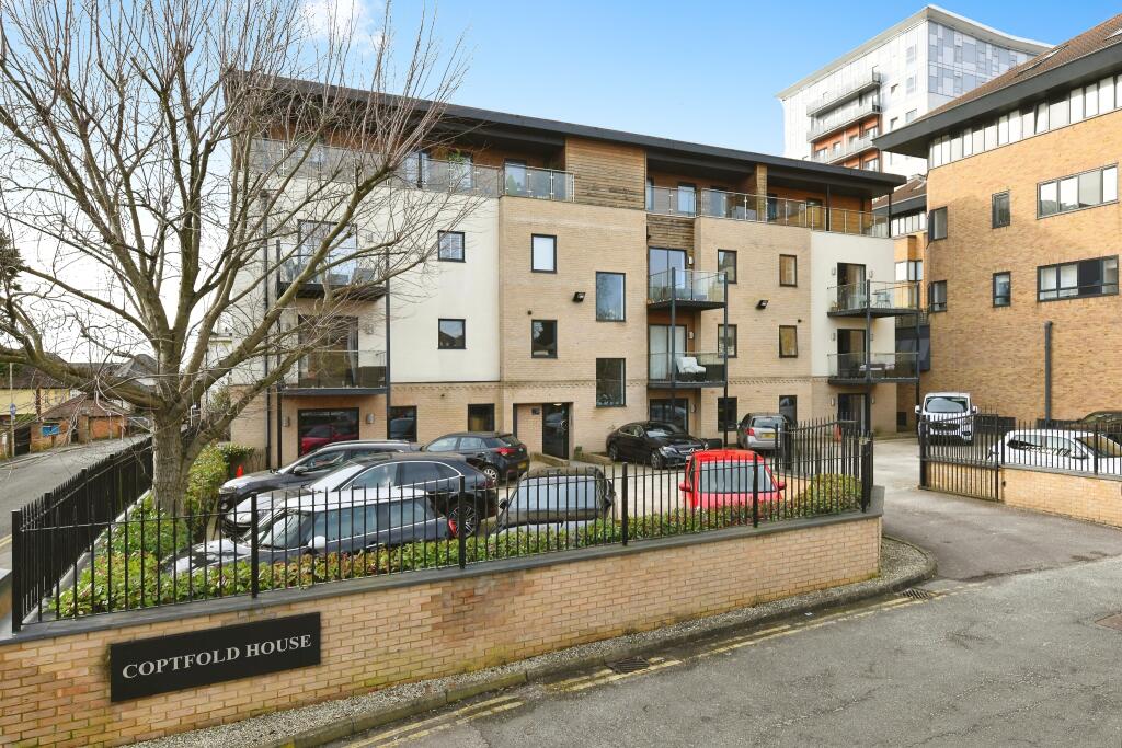 Main image of property: NEW ROAD - BRENTWOOD TOWN CENTRE