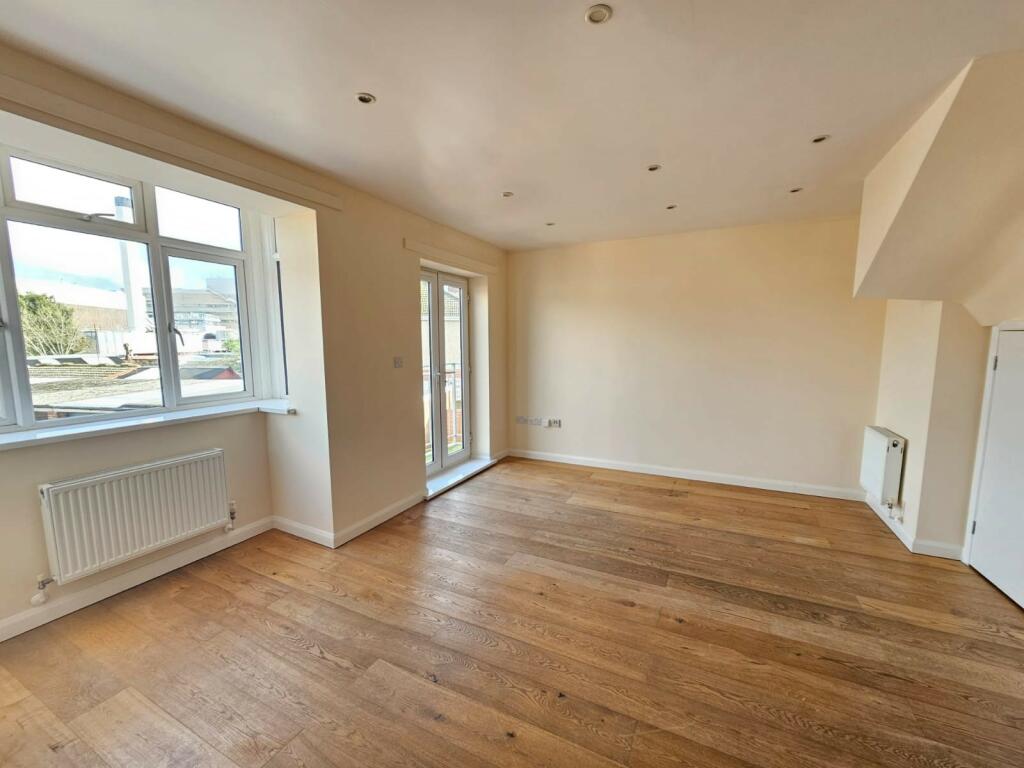 2 bedroom flat for rent in Warren Avenue, SOUTHAMPTON, SO16