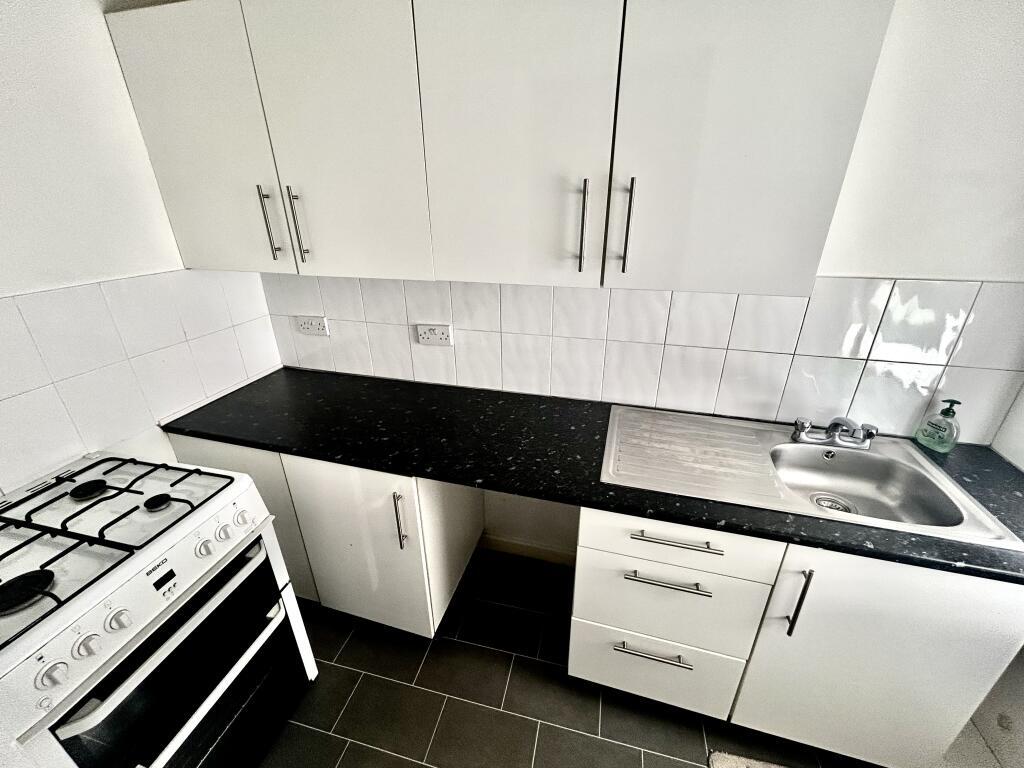 Main image of property: Bitterne Road West, SOUTHAMPTON