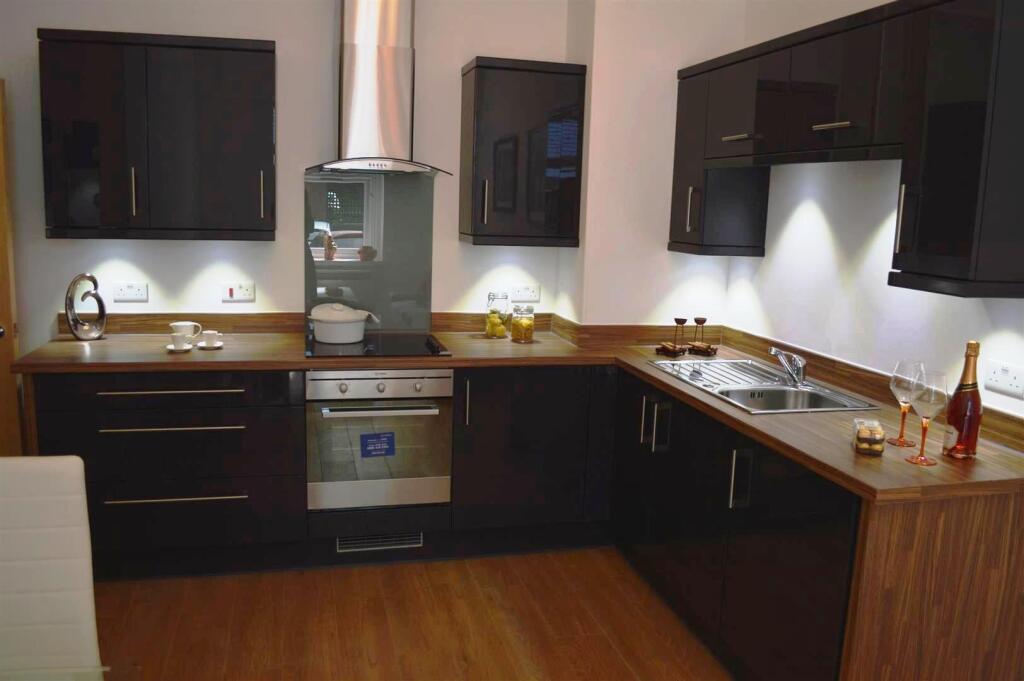 Main image of property: Millbrook Road East, SOUTHAMPTON