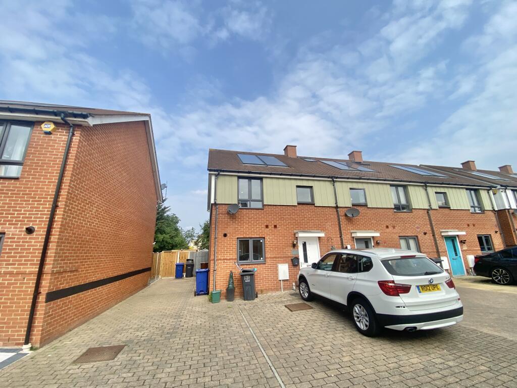 Main image of property: Heathland Way Grays