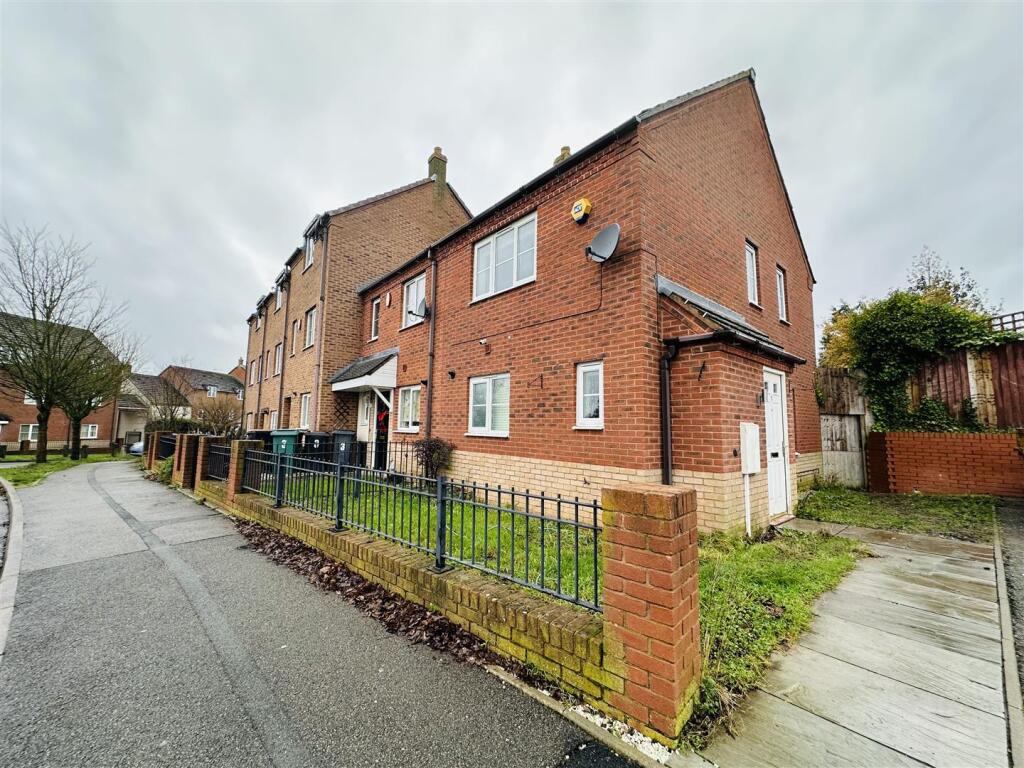 Main image of property: Spruce Road, Nuneaton