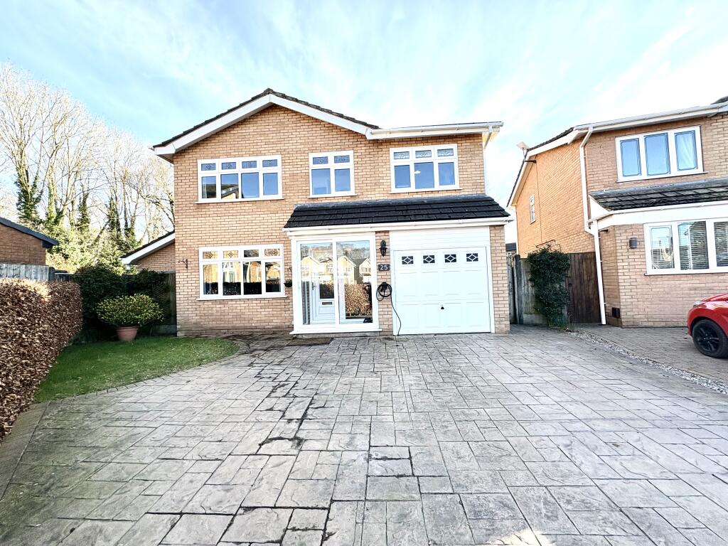 Main image of property: Oak Tree Close, Barnton, NORTHWICH