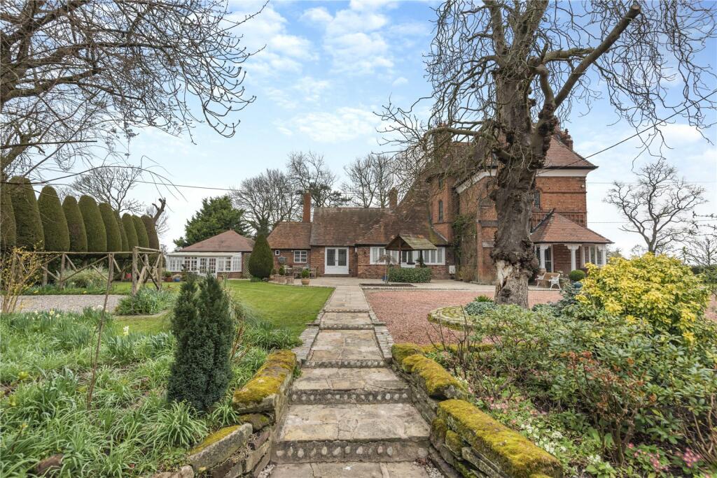 Additional property image - Wrexham Road, Pulford, Nr Chester, Cheshire, CH4