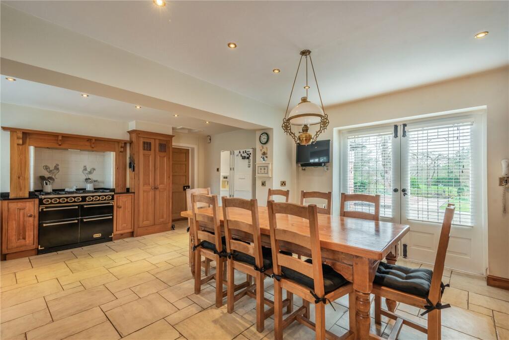 Additional property image - Wrexham Road, Pulford, Nr Chester, Cheshire, CH4