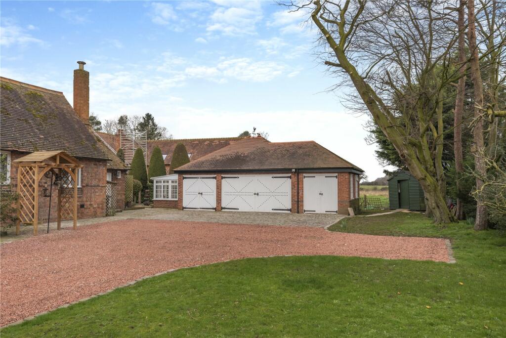 Additional property image - Wrexham Road, Pulford, Nr Chester, Cheshire, CH4
