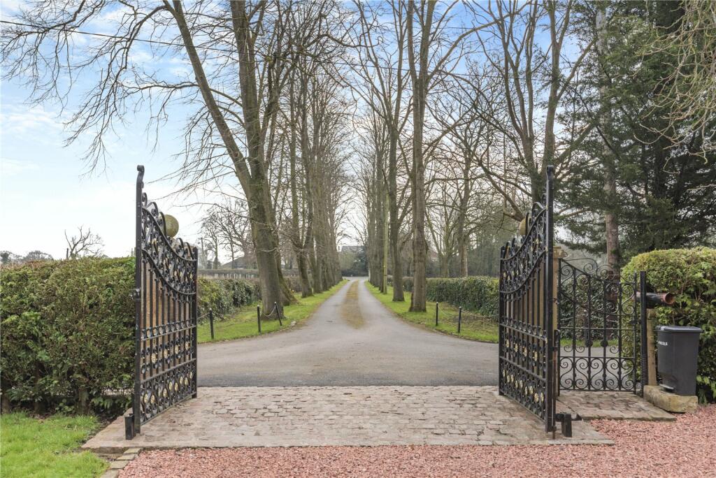 Additional property image - Wrexham Road, Pulford, Nr Chester, Cheshire, CH4