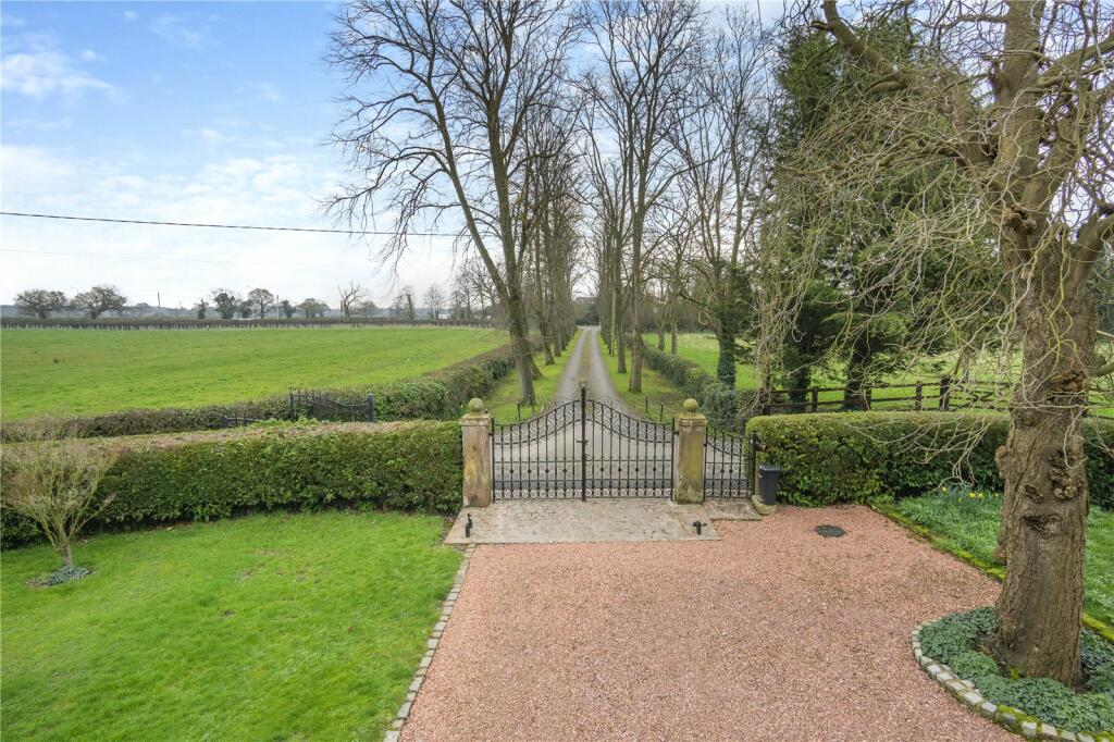 Additional property image - Wrexham Road, Pulford, Nr Chester, Cheshire, CH4