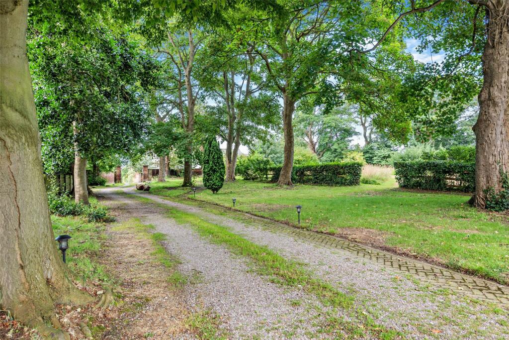 Additional property image - The Parade, Parkgate, Neston, CH64