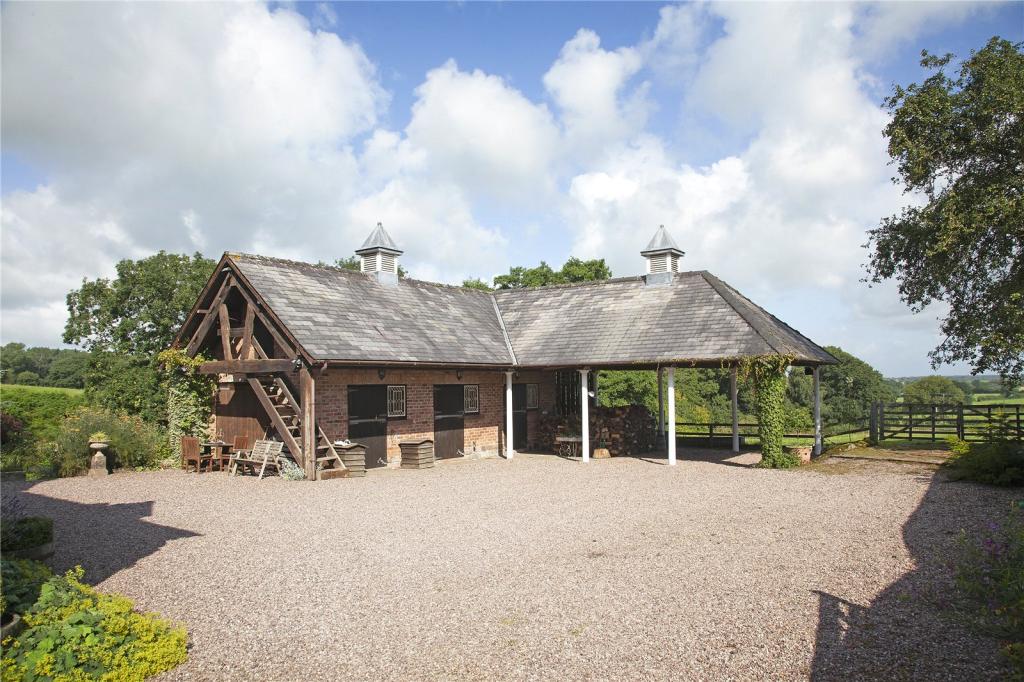 4 bedroom detached house for sale in Horsley Lane, Peckforton, Nr