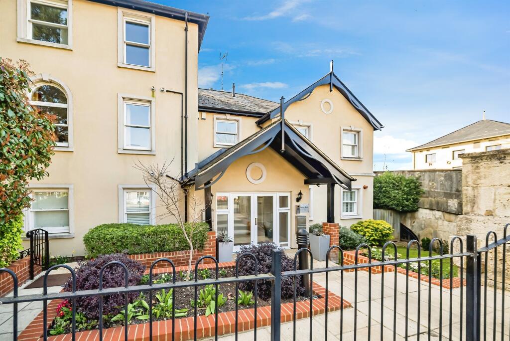 Main image of property: River Road, Taplow, MAIDENHEAD