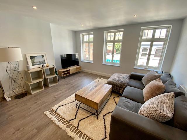 Main image of property: High Street, MAIDENHEAD