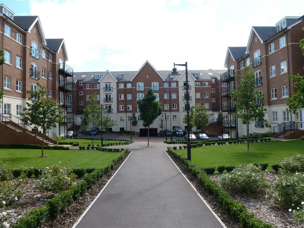 2 bedroom apartment for rent in Viridian Square, AYLESBURY, HP21