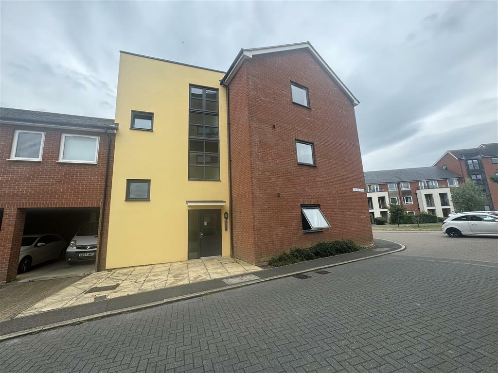 2 bedroom flat for rent in Stilton Close, AYLESBURY, HP19