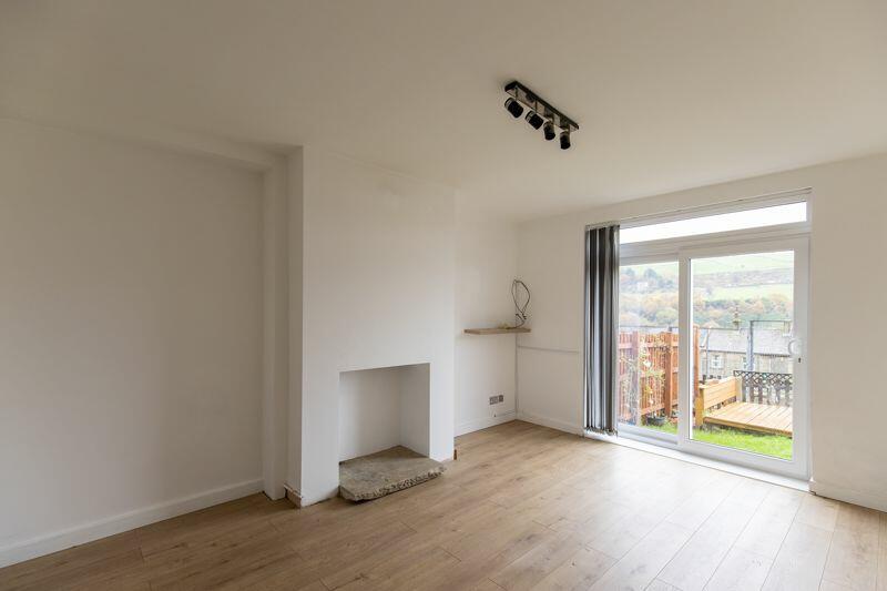 4 bedroom end of terrace house for sale in 10 Norland View, Sowerby Bridge, HX6 2BB, HX6