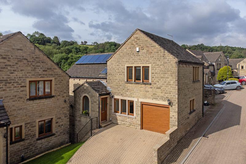 4 bedroom detached house for sale in 57 Stones Drive, Ripponden HX6 4NY
