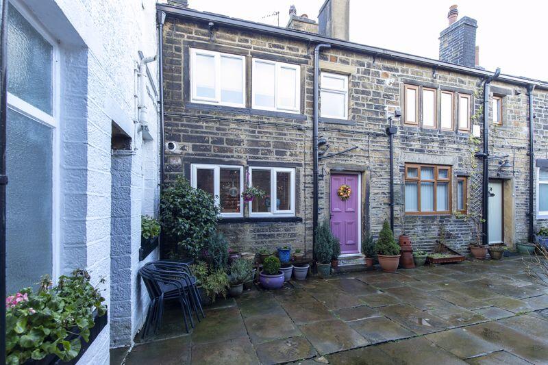 Main image of property: 72 Rochdale Road, Ripponden HX6 4LA