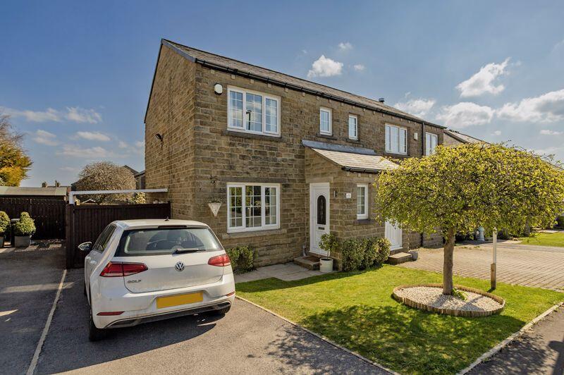 Main image of property: 10 Stonelea, Barkisland HX4 0HD