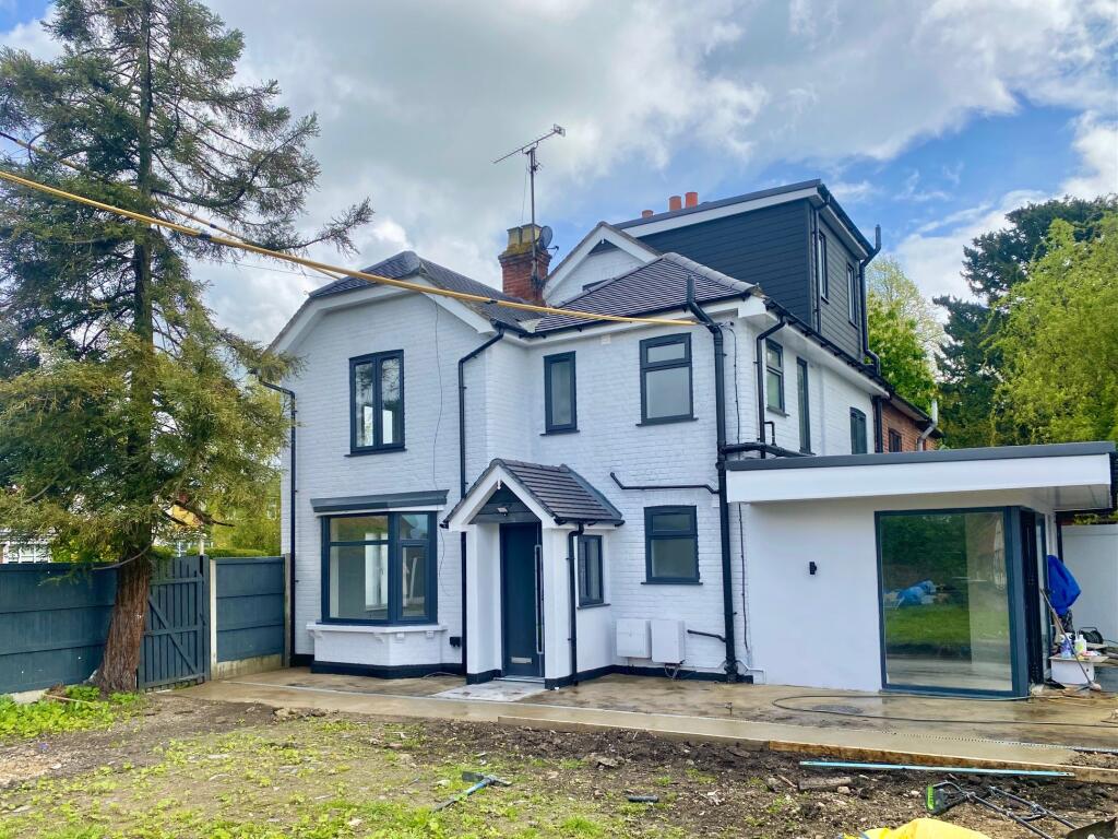 Main image of property: London Road, Aston Clinton, AYLESBURY