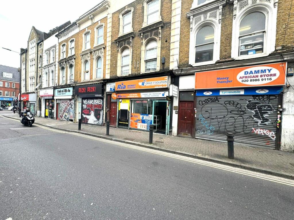 Commercial property for rent in Graham Road, E8