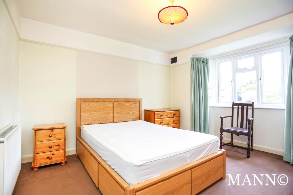 Main image of property: Amblecote Close, London, SE12