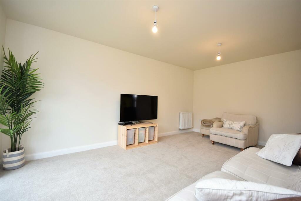 4 bedroom detached house for sale in Horsford, NR10