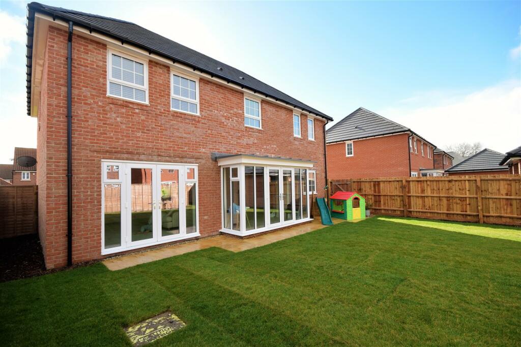 4 bedroom detached house for sale in Horsford, NR10