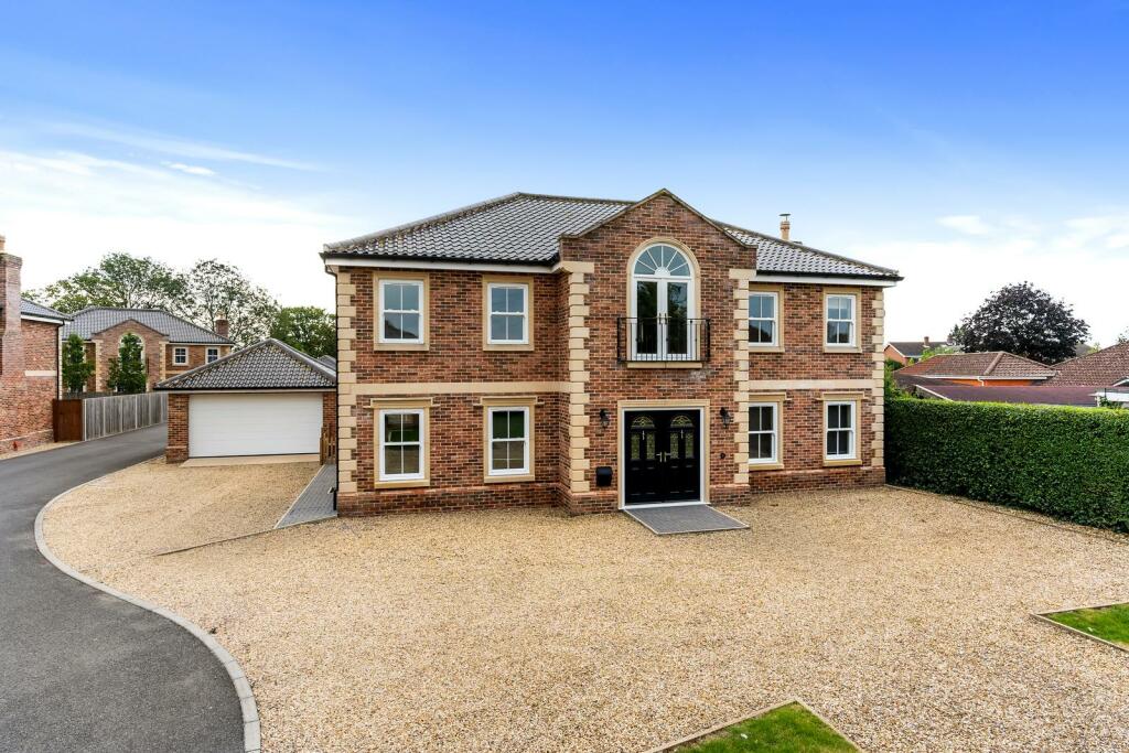 4 bedroom detached house for sale in Attleborough, NR17