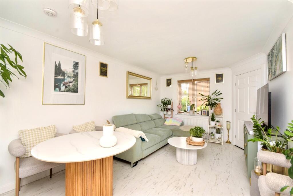 Main image of property: Norwich, NR3