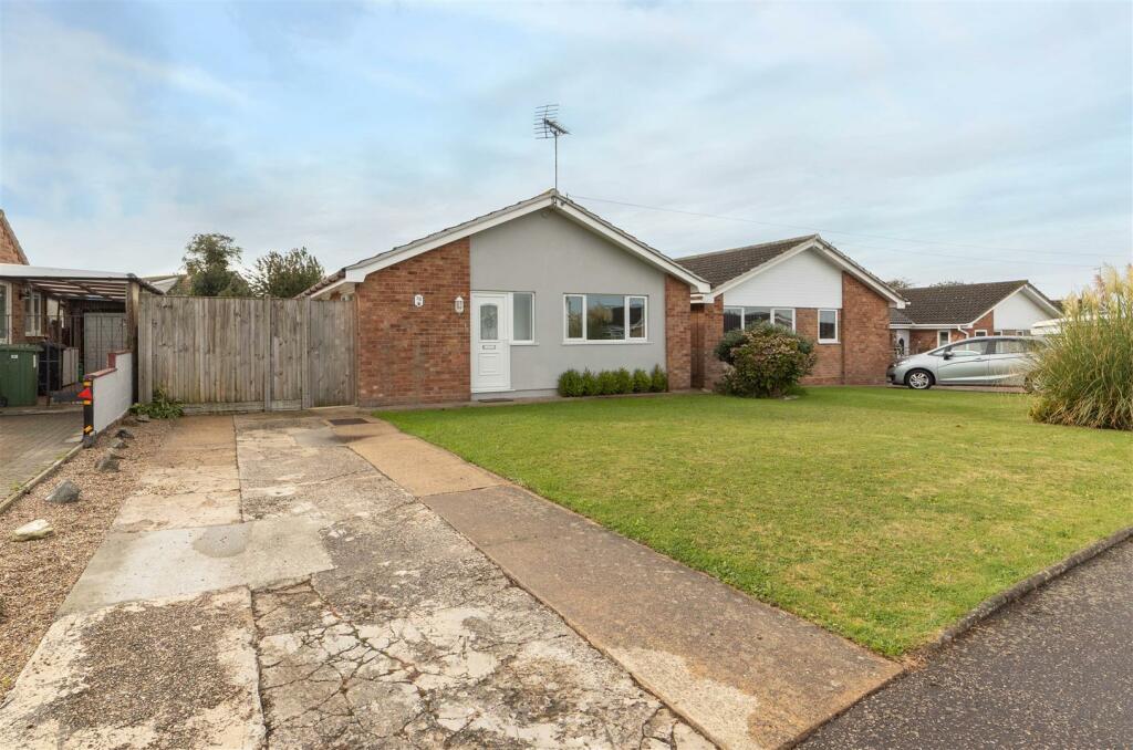 3 bedroom detached bungalow for sale in Ormesby, Great Yarmouth, NR29