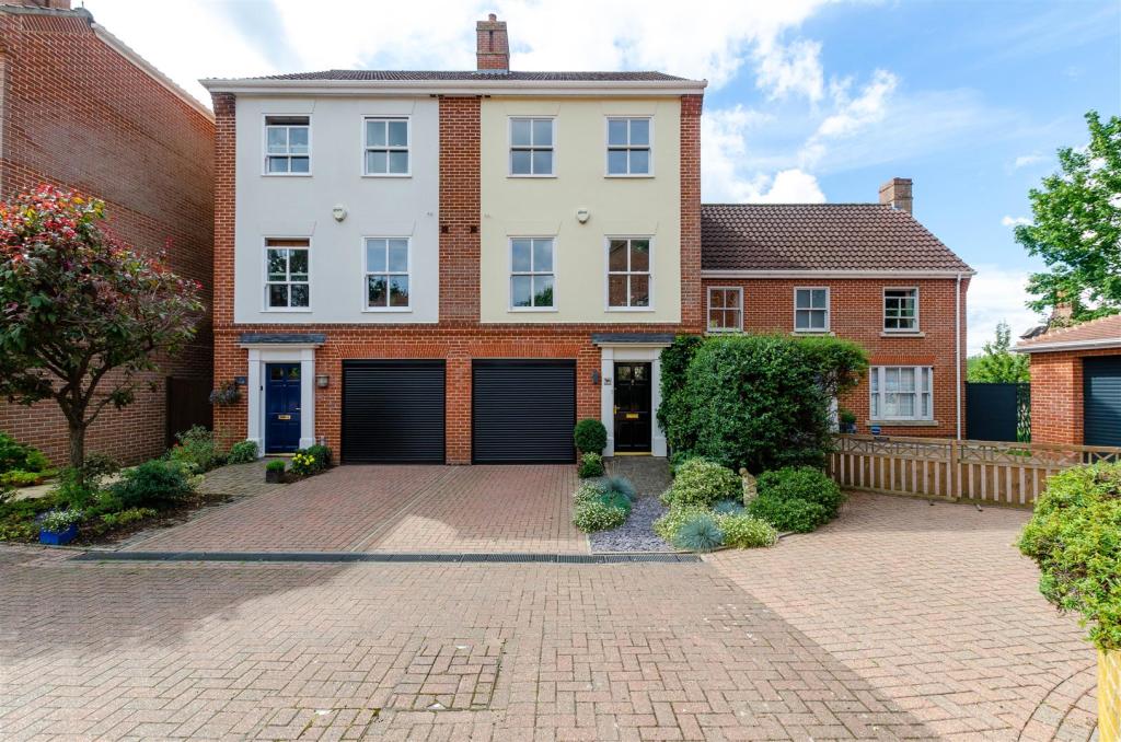 3 bedroom town house for sale in Norwich, NR1